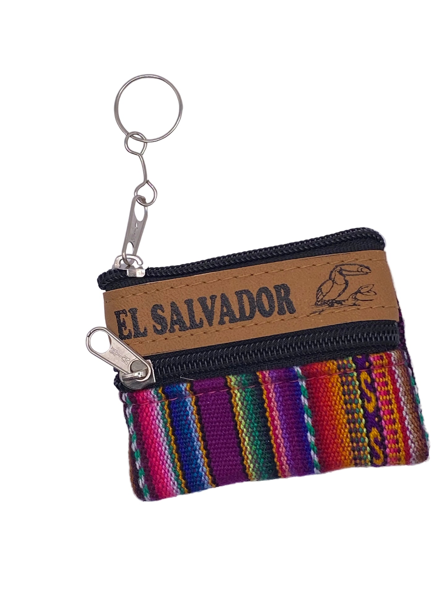 Pequeño monedero artesanal con tejido de El Salvador.